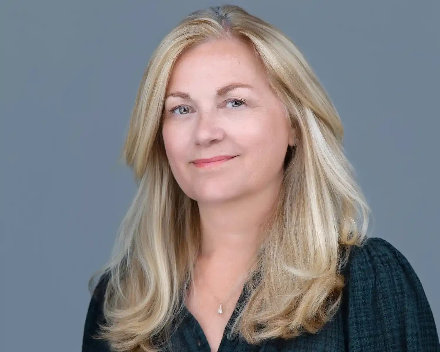 Denise Mosawi, Master of Counselling Intern, Advanced TEAM-CBT certification, MBA